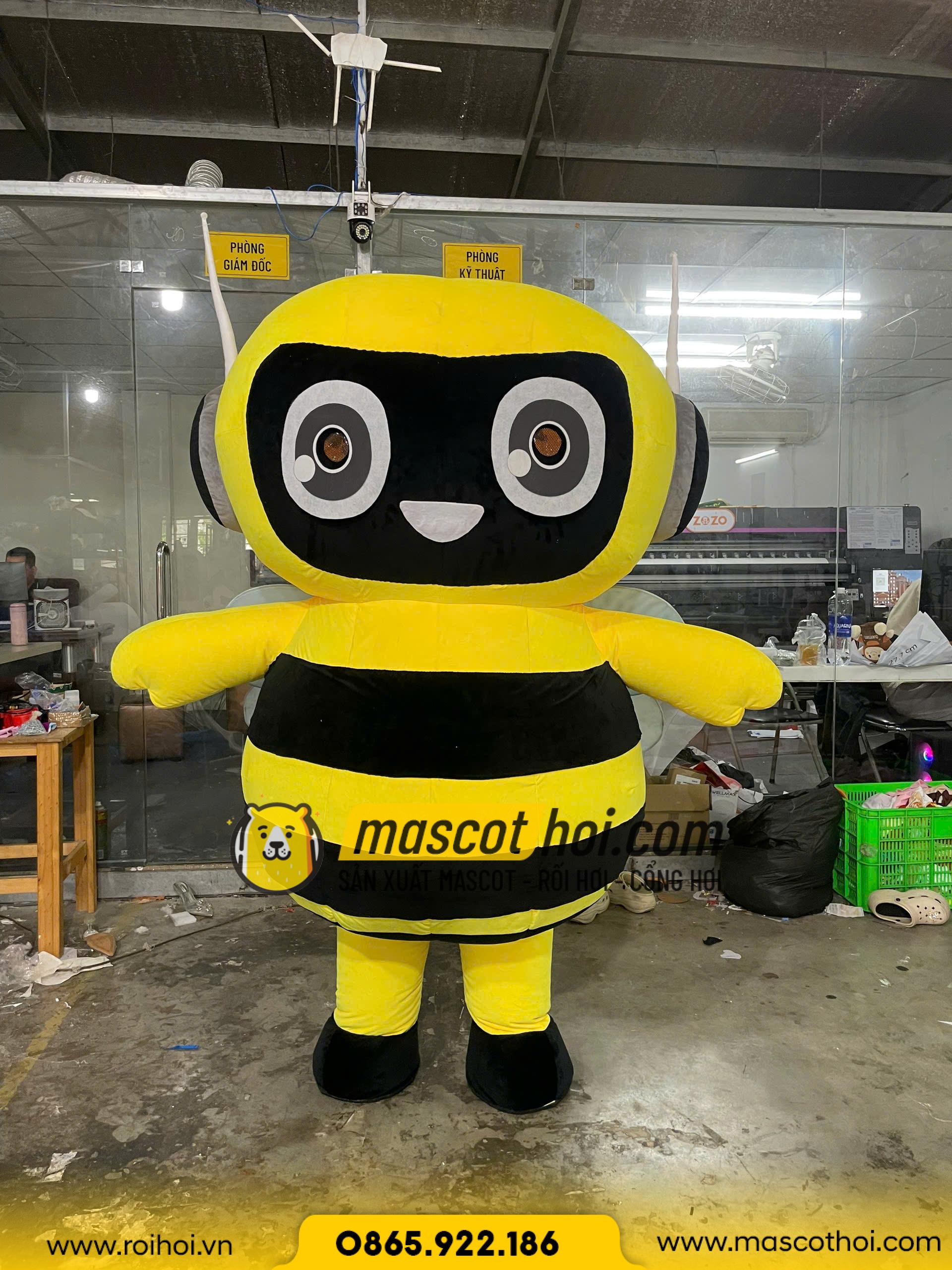 MASCOT HƠI CHÚ ONG VÀNG 2026