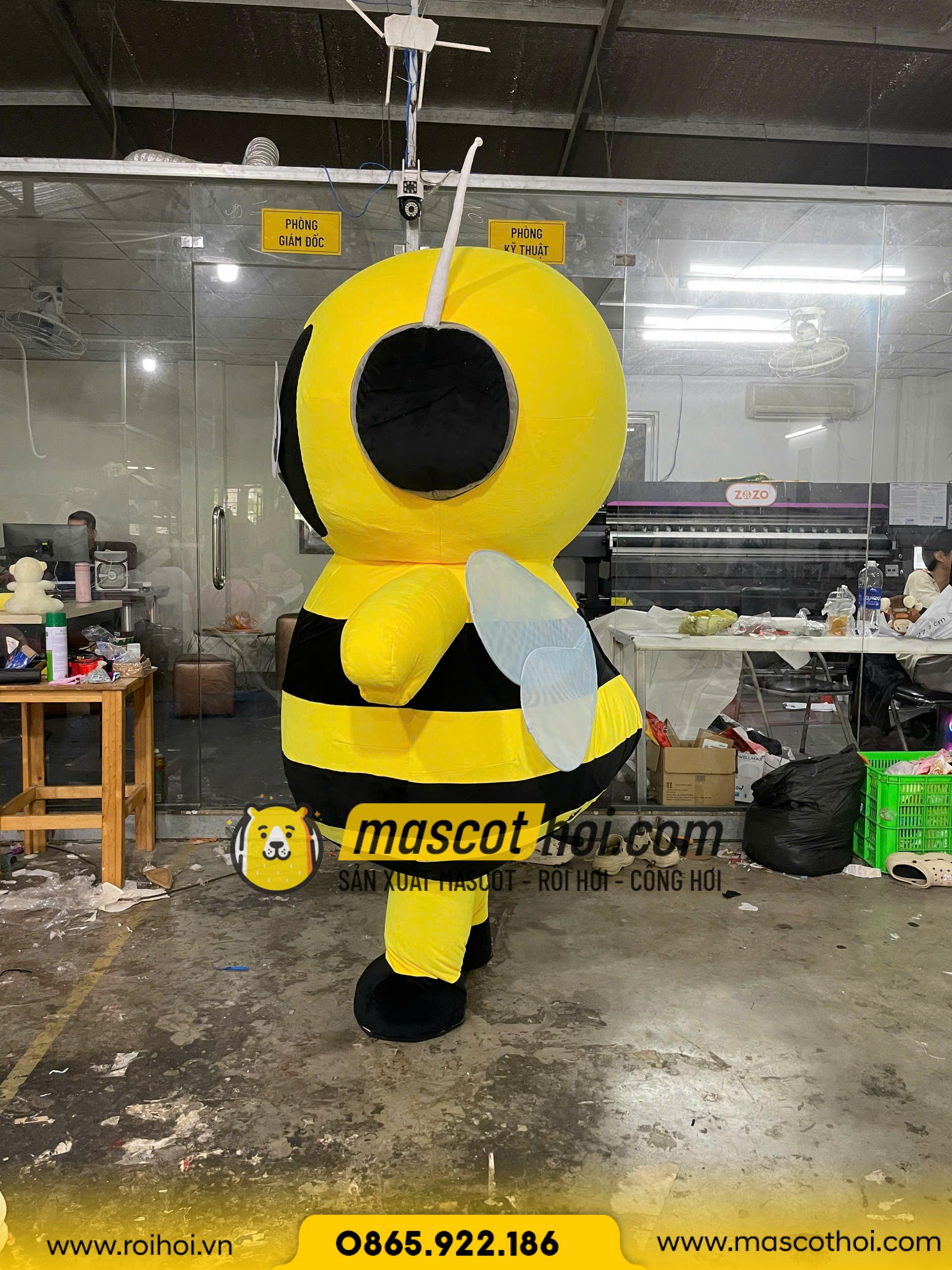 MASCOT HƠI CHÚ ONG VÀNG 2026