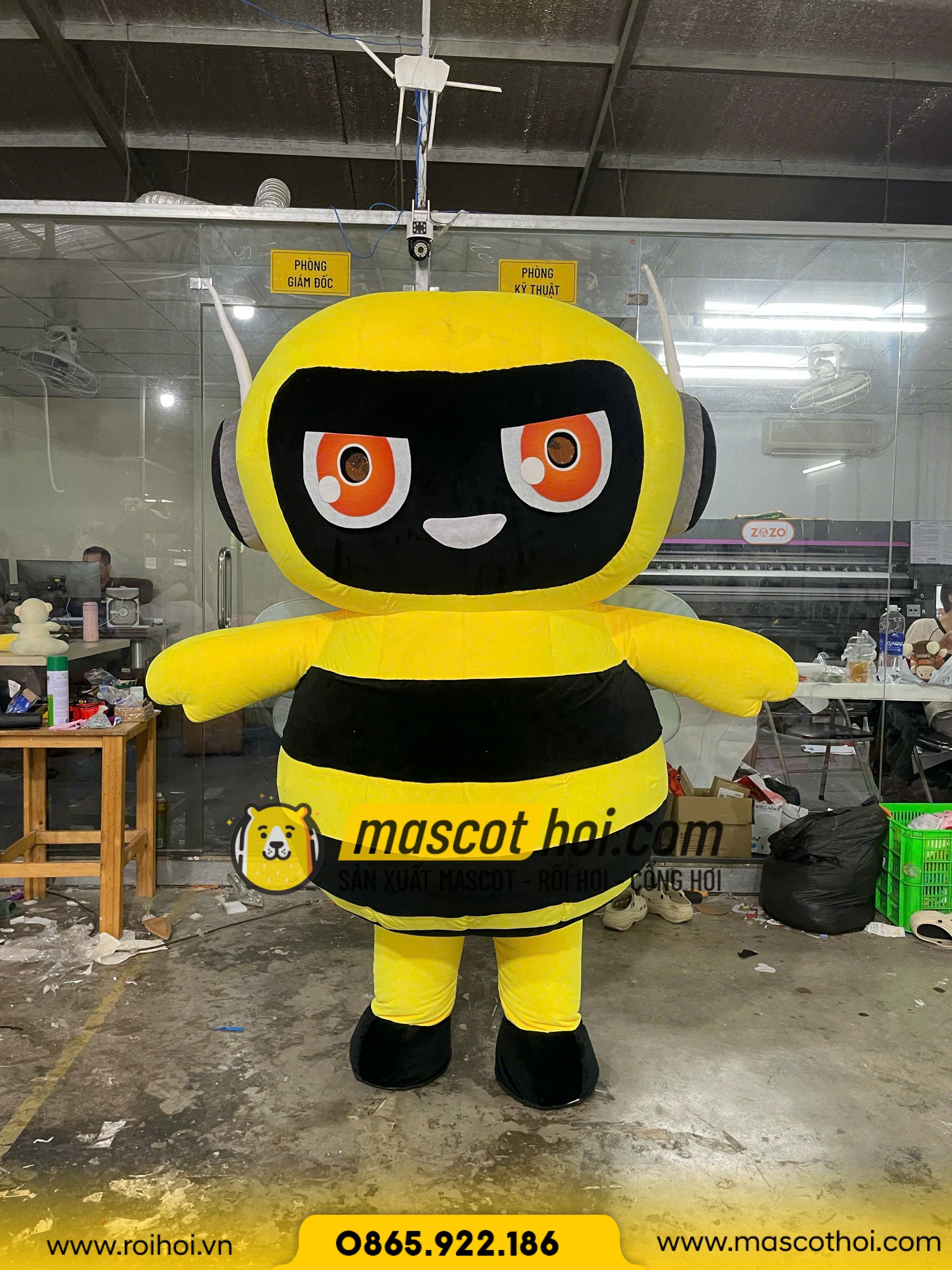 MASCOT HƠI CHÚ ONG VÀNG 2026