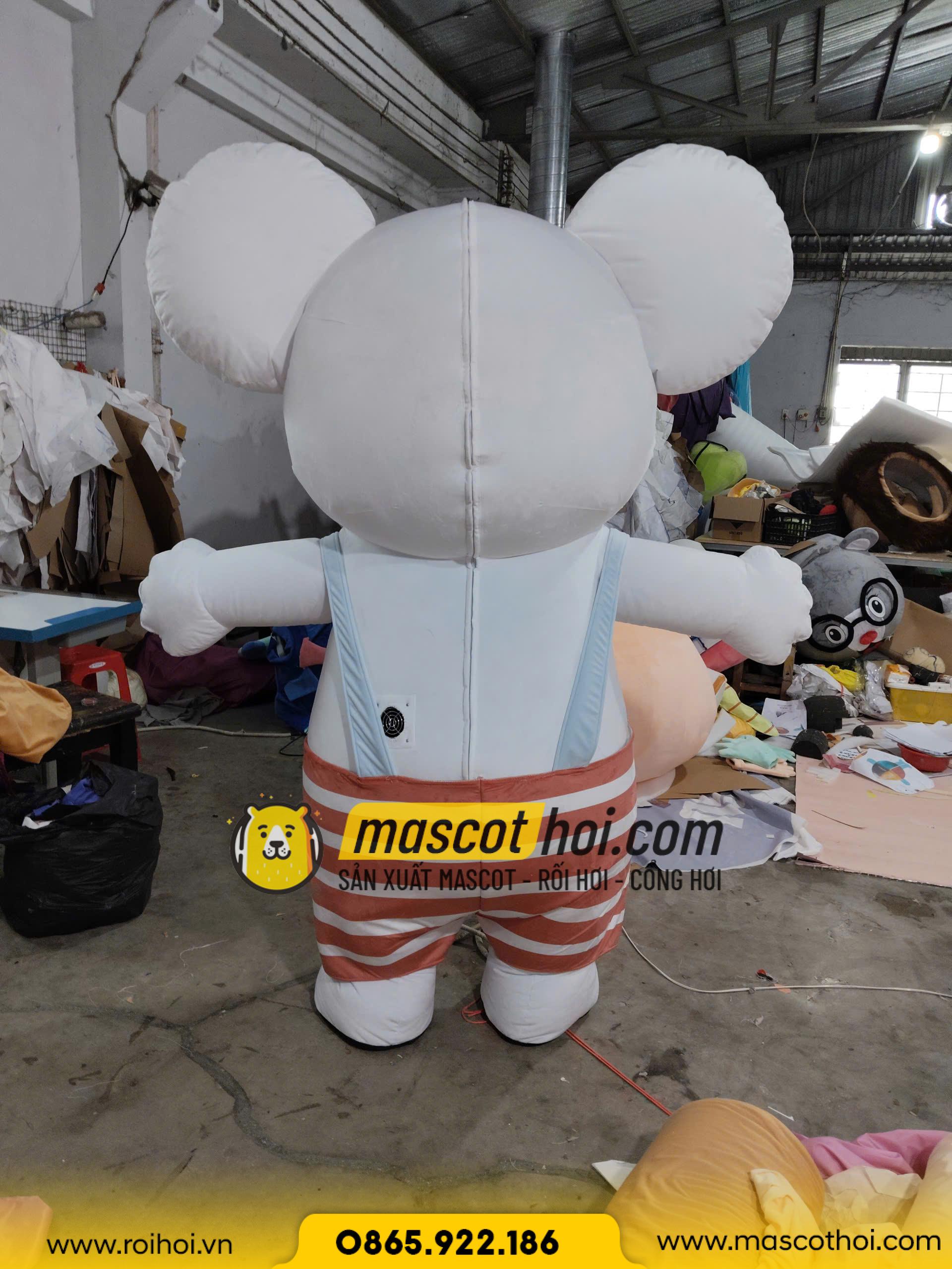 MASCOT HƠI CHUỘT HỒNG 2026